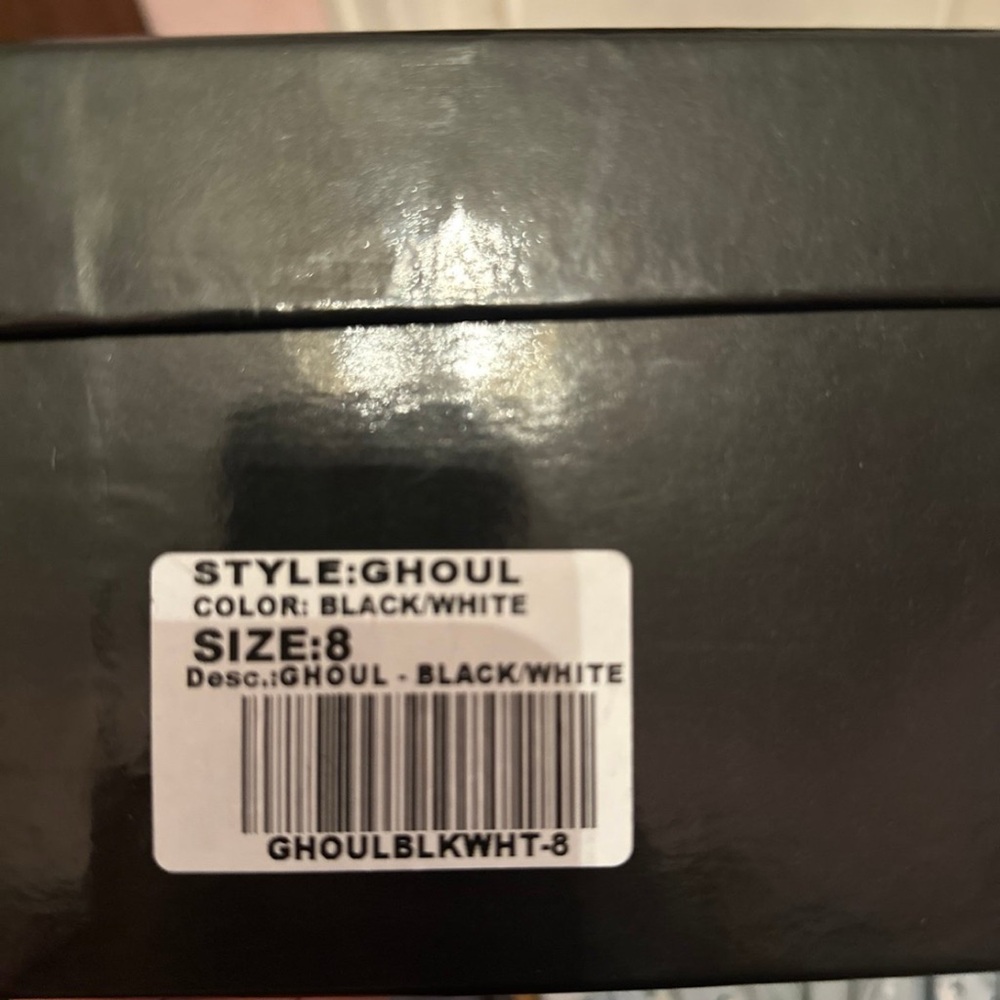YRU Monster High Platform Shoes - Black and Pink - Picture 4 of 10